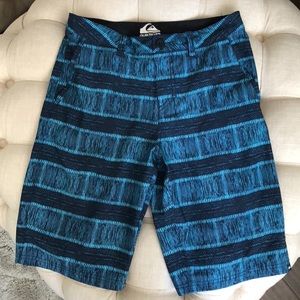LIKE NEW 🌊 Quicksilver board shorts